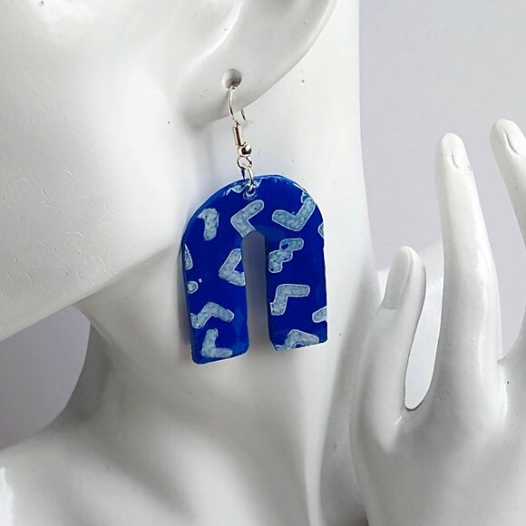 Handmade blue color polymer clay earrings. Boucles d'oreilles fait à la main - Picture 5 of 7